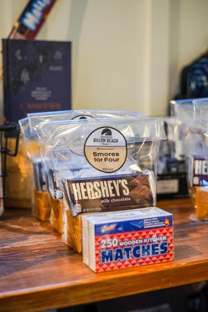 S'more kit and the fire pits down at ブライトリビエラ at the general store 
